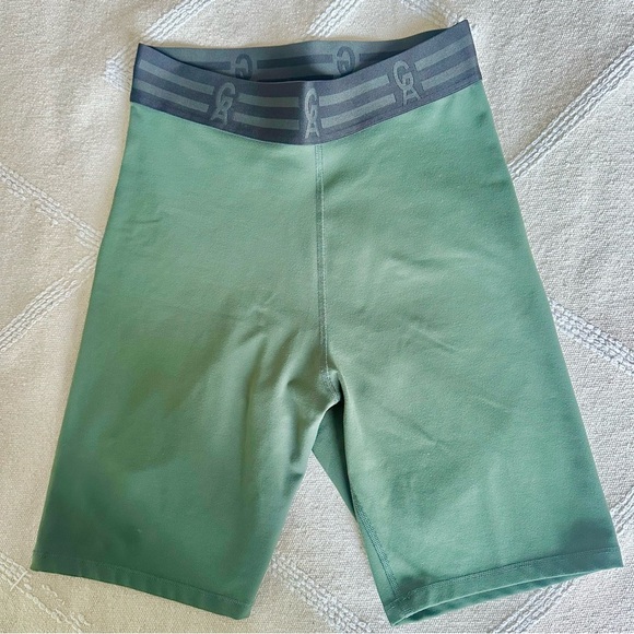 Good American High Waisted The Icon Biker Shorts Size 2 - Picture 3 of 6